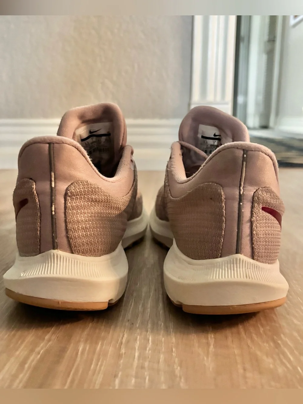Nike quest plum